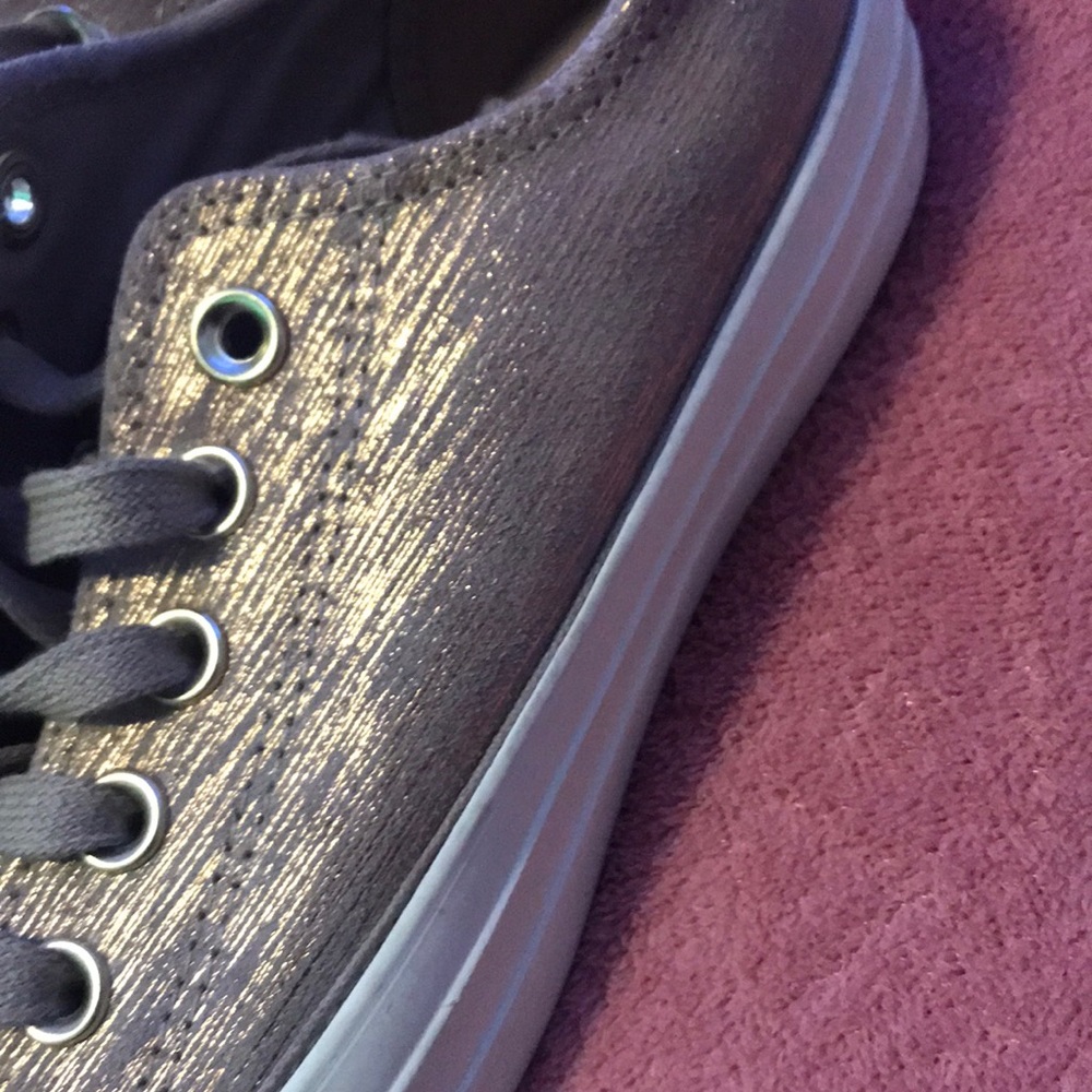 converse - Picture 4 of 5